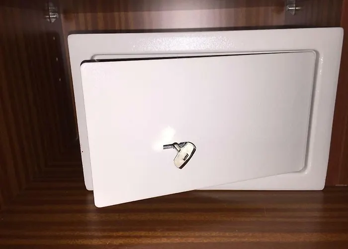 Apartment 5 Min Walk From Yumbo! 417